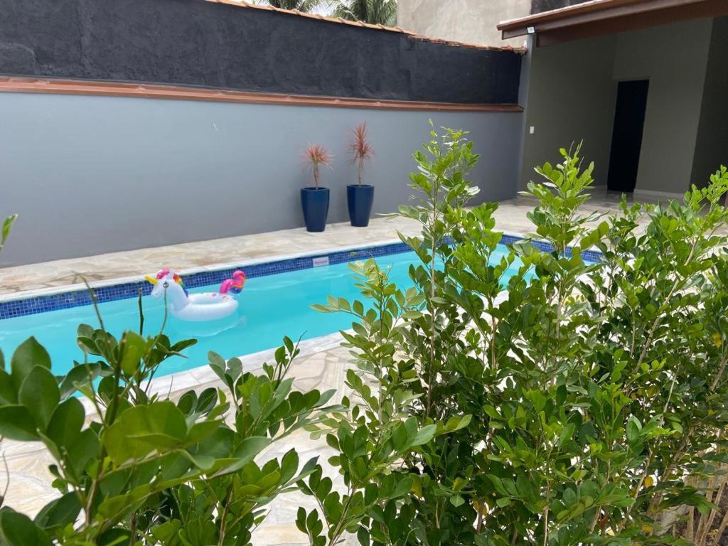 Casa de férias Bela Casa Totalmente Nova Com Piscina 300m Da